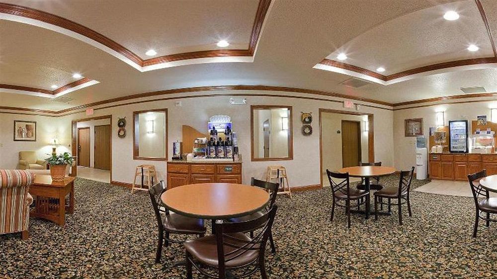 Holiday Inn Express Hotel & Suites Chickasha By Ihg Exterior photo