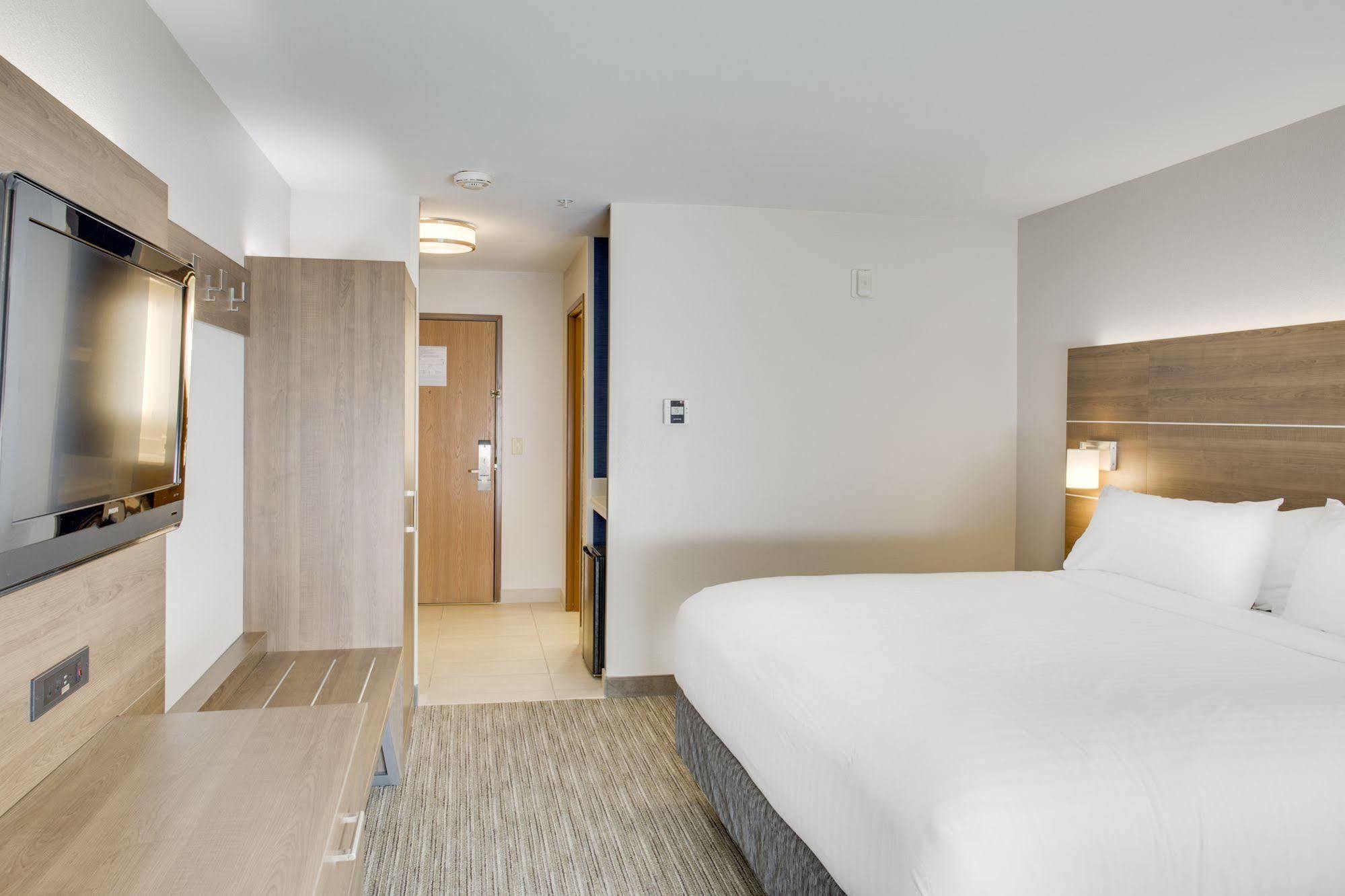 Holiday Inn Express Hotel & Suites Chickasha By Ihg Exterior photo